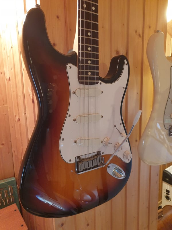 Deluxe American Standard Stratocaster Body front