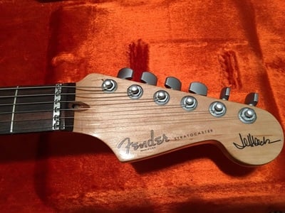 Jeff Beck stratocaster Headstock front