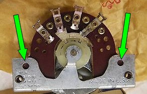 The new half-moon stator with white rotor. Note the two additional holes on the chassis