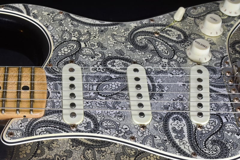 Limited 1968 Paisley Stratocaster Relic pickups
