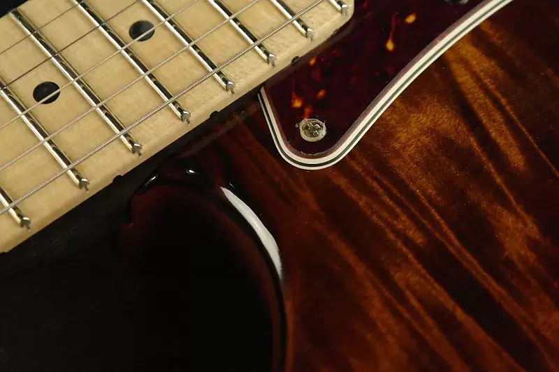 Rarities Flame Maple Top Stratocaster Detail