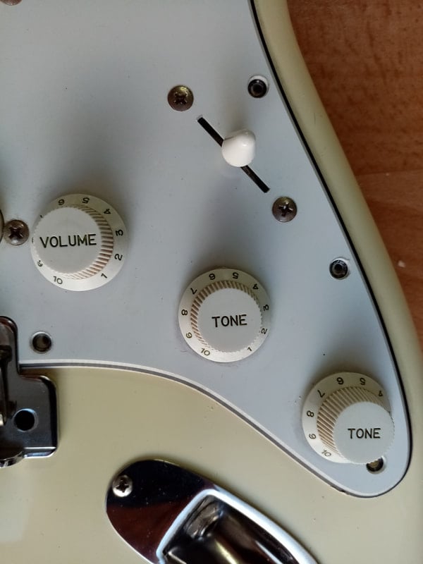 Squier Standard Stratocaster knobs