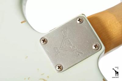 Builder Select 1962 Stratocaster Relic neck plate