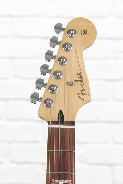 Player Stratocaster HSH headstock
