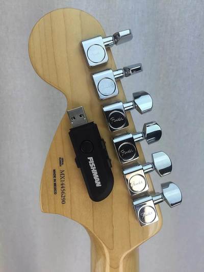 Fender Fishman TriplePlay Stratocaster HSS headstock back and usb