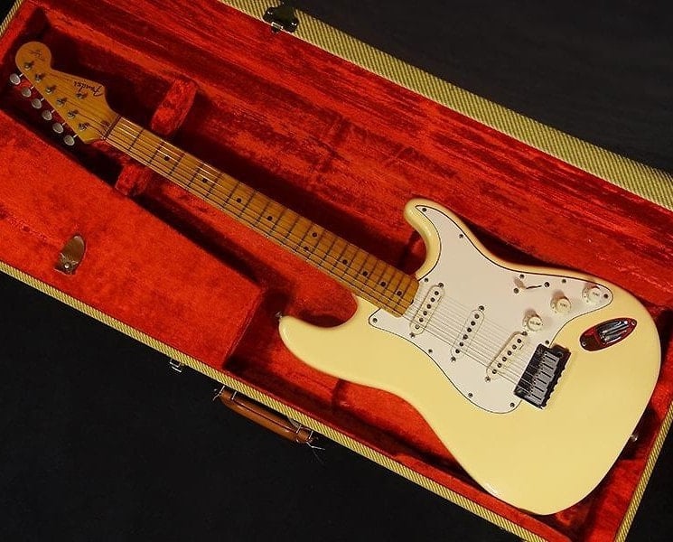 1988 Stratocaster, first series, with rosewood fretboard 