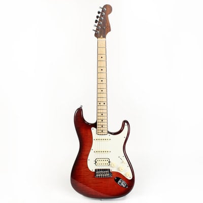 Fender Select Stratocaster HSS Exotic Maple Flame Front