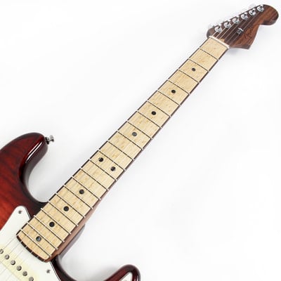 Fender Select Stratocaster HSS Exotic Maple Flame Fretboard