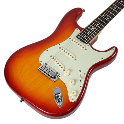 Custom Deluxe Stratocaster body side
