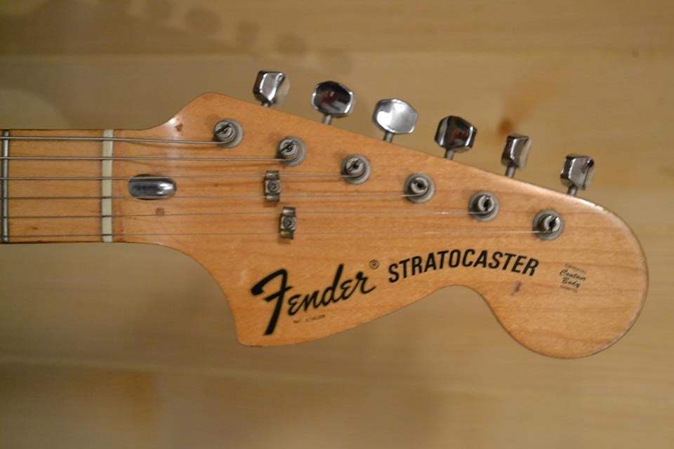 1975 Stratocaster Headstock front