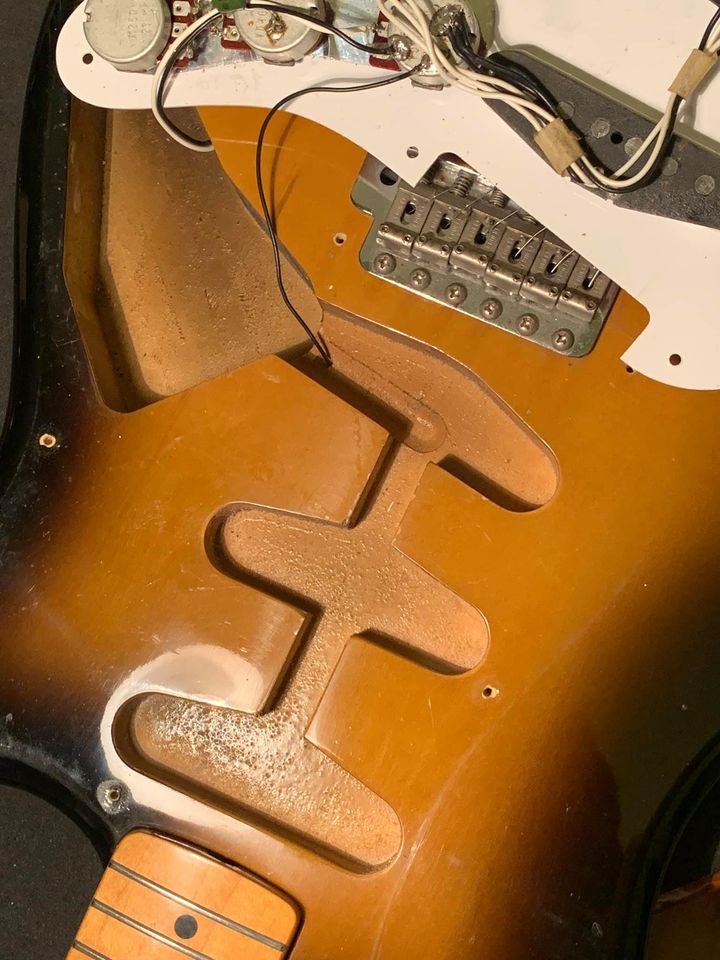 Squier '57 Vintage Stratocaster body routing