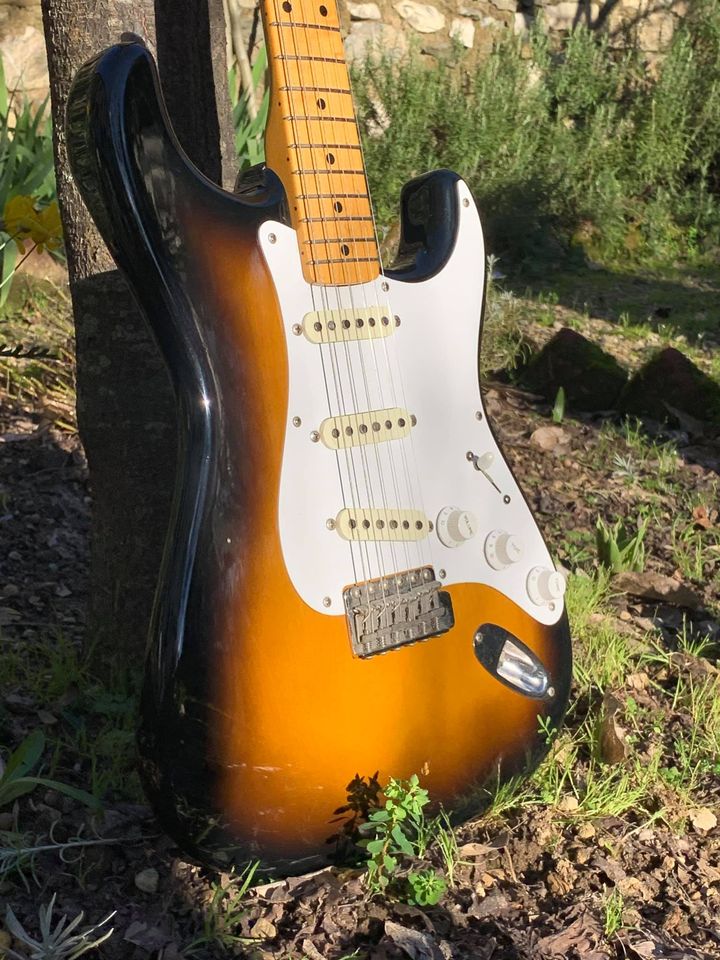Squier '57 Vintage Stratocaster body side