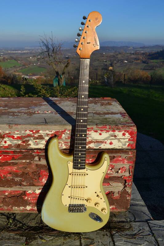 1967 Stratocaster front