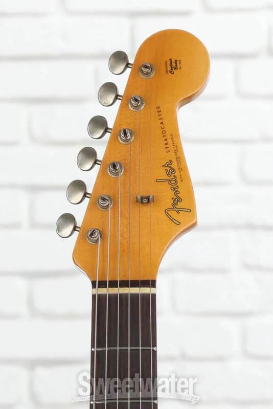 Limited Edition '62/'63 Stratocaster Journeyman Relic headstock