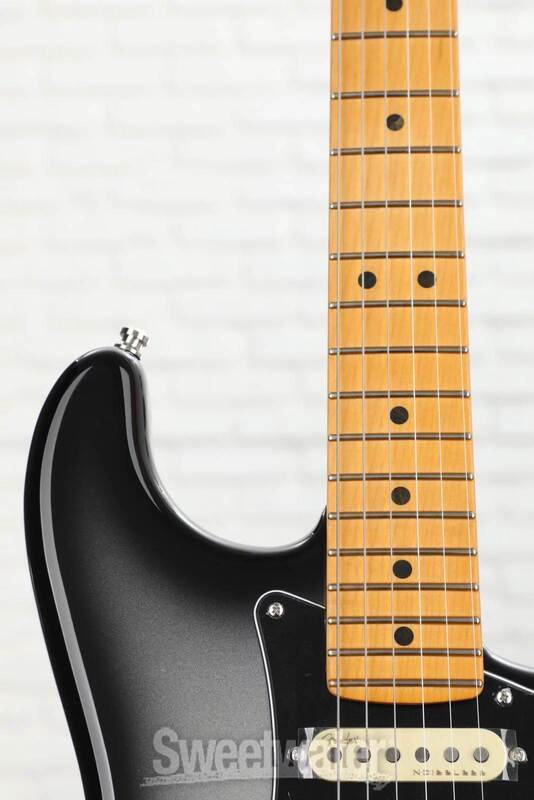 American Ultra Luxe Stratocaster HSS Fretboard Dots