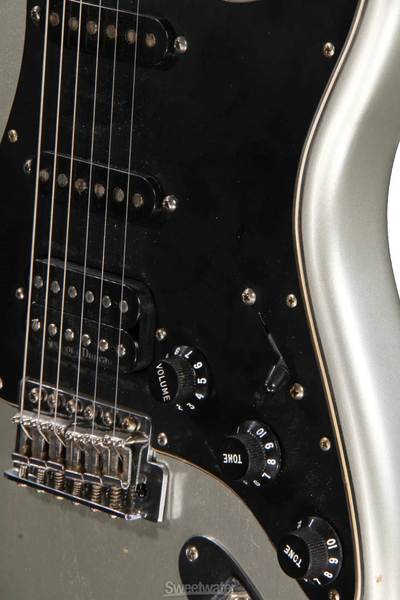 Road Worn Player Stratocaster HSS knobs