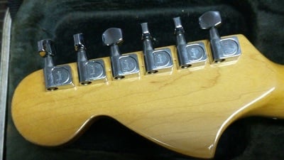 25th Anniversary Stratocaster tuners