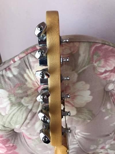25th Anniversary Stratocaster headstock side
