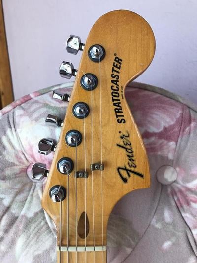 25th Anniversary Stratocaster headstock