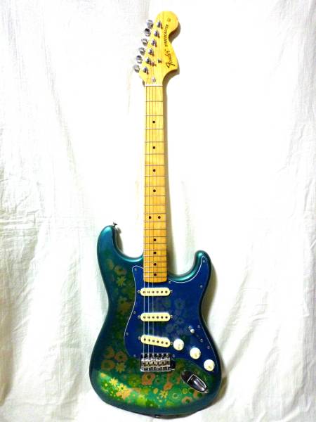 ST72-75BFL Blue Flower Stratocaster