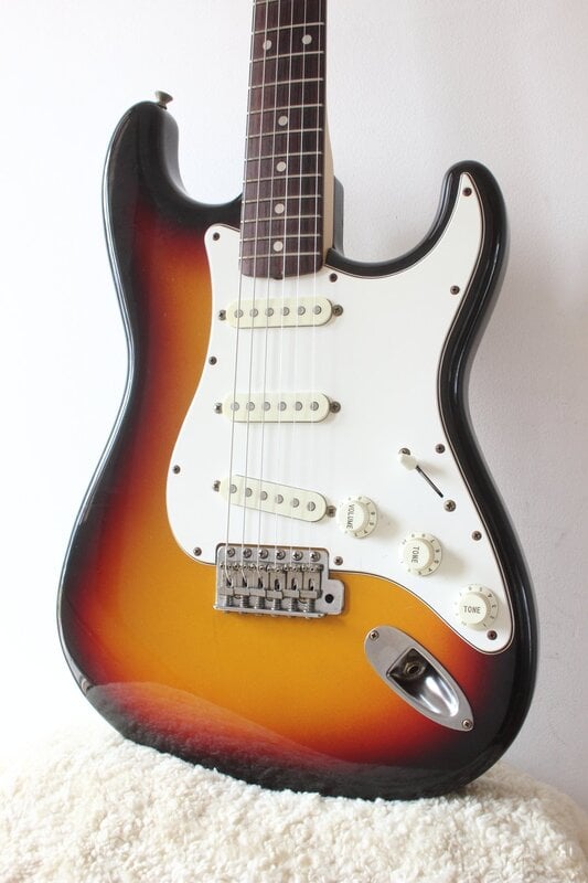 SST-33 Squier Silver Series Stratocaster