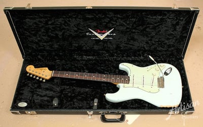 Builder Select 1962 Stratocaster Relic with case