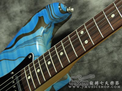 Special Edition Standard HSS Stratocaster Swirl fingerboard