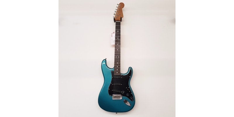 American Ash Stratocaster Ocean Turquoise front