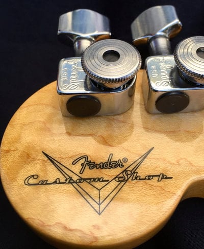 Custom Shop Classic Player Stratocaster Logo