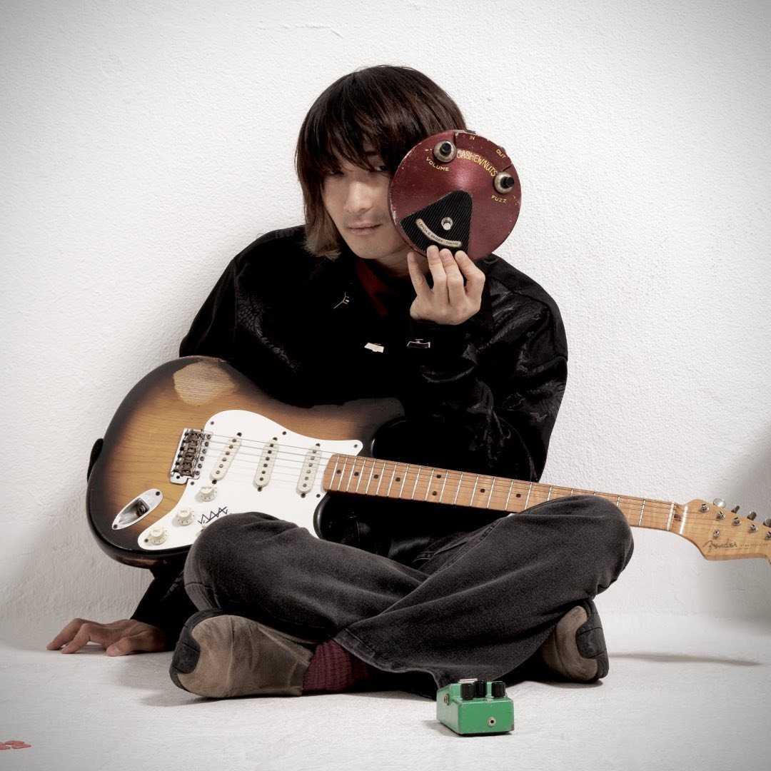 Urufa Kina with his '54 Fender Stratocaster