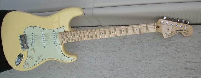 2006 YJM Stratocaster (second series) del 2006.