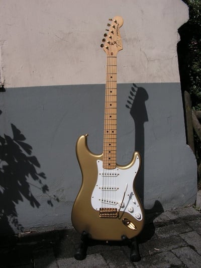 Gold Strat front