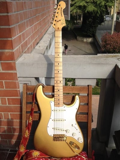 Gold Strat front