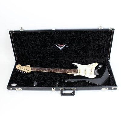 Stratocaster Pro (2009/10 model) case open