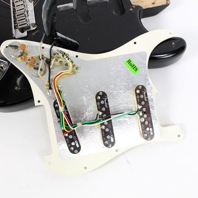 Stratocaster Pro (2009/10 model) under the hood