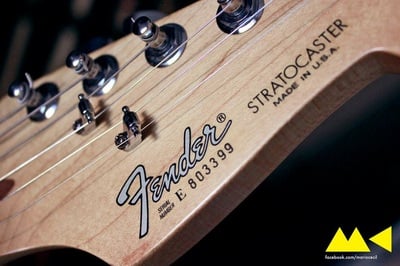 Deluxe American Standard Stratocaster Logo