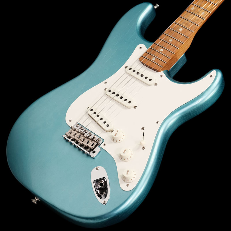 Roasted Pine DLX stratocaster Body front