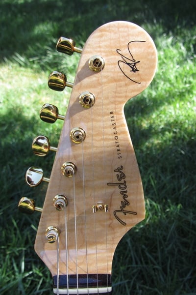 Robert Cray stratocaster Headstock front