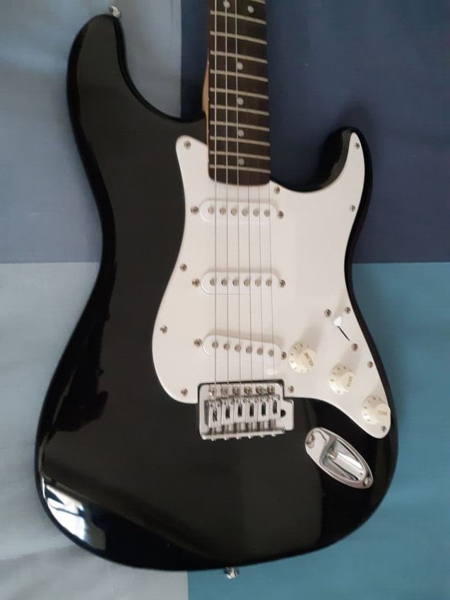 Squier Affinity Strat made in Indonesia
