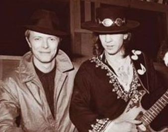 David Bowie e SRV
