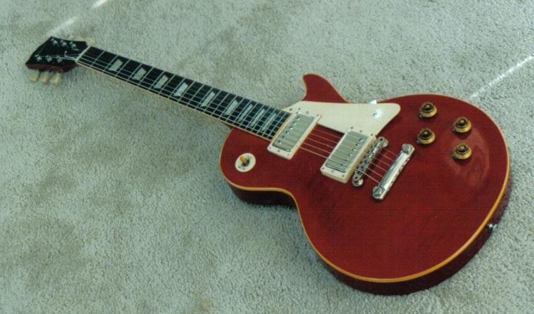 La LP Cherry Red 8 1689, segnata sul registro Gibson del 21 febbraio 1958