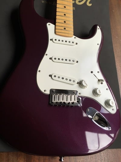 American Standard Stratocaster Detail