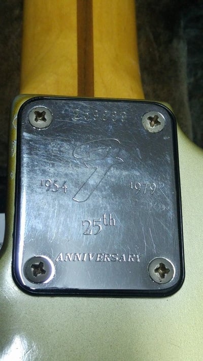 25th Anniversary Stratocaster  neck plate