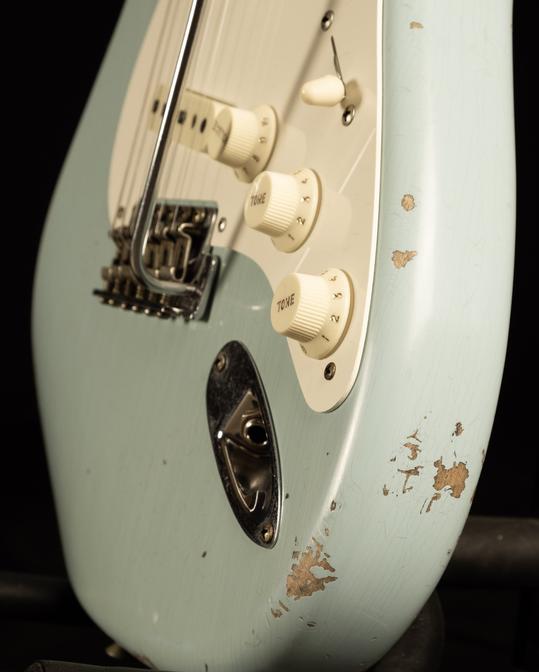 Time Machine '57 Stratocaster Relic knobs