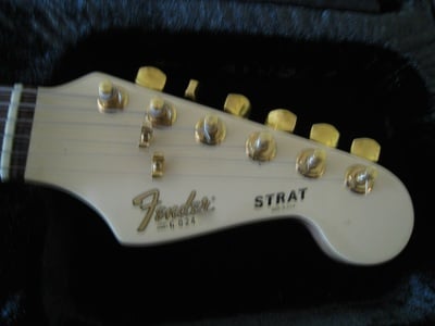 The Strat Headstock front
