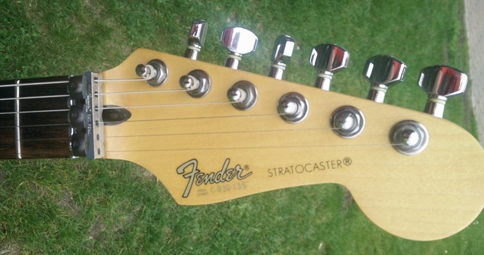 US Contemporary Stratocaster headstock