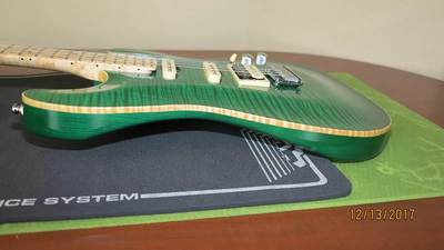Carved Top Stratocaster Side