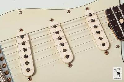 Builder Select 1962 Stratocaster Relic pickups