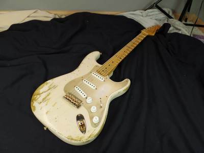 60th Anniversary Stratocaster front