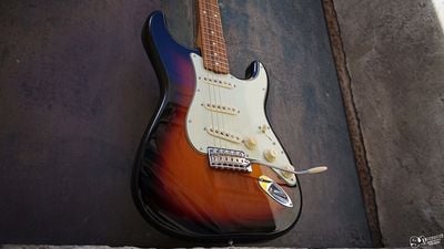 Classic '60s Stratocaster bottom side